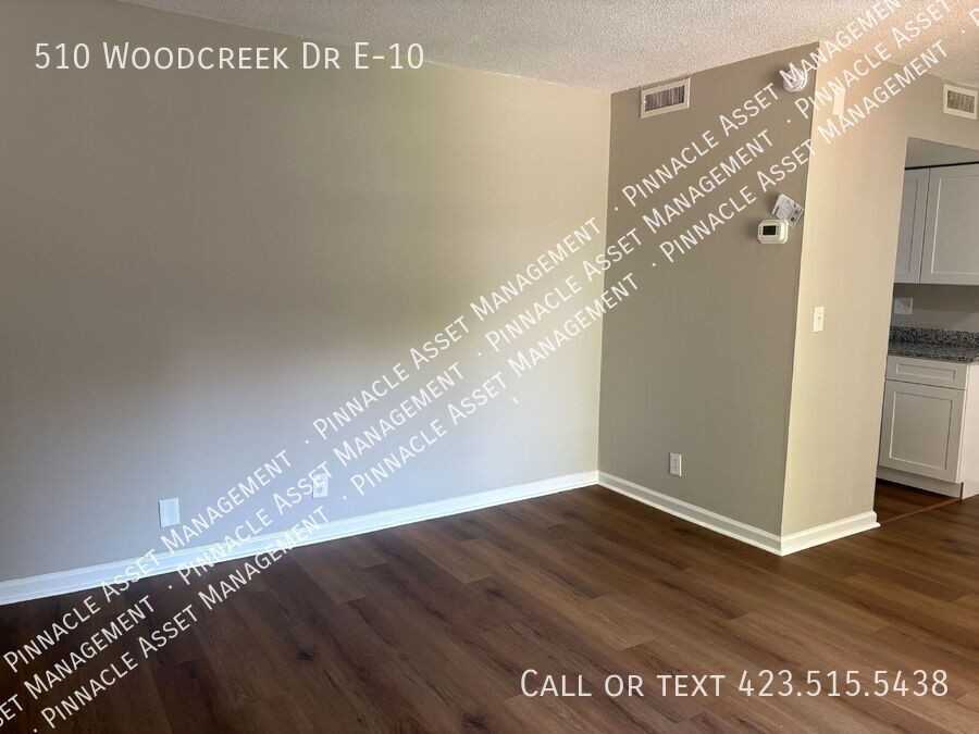 510 Woodcreek Dr - Photo 7 of 25