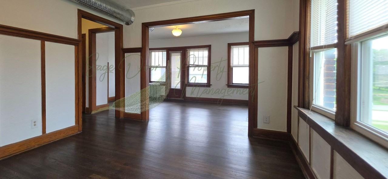 2805 Gillham Rd - Photo 6 of 24