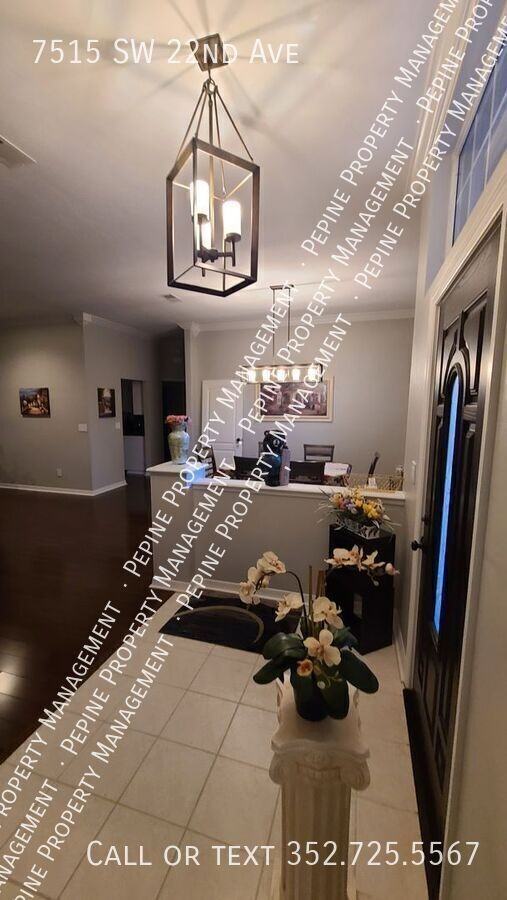 7515 Sw 22nd Ave - Photo 5 of 46