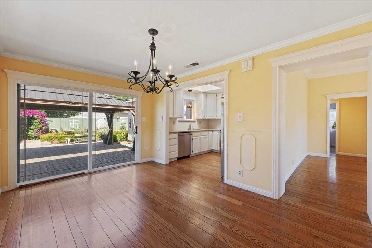 833 Ocean View Ave - Photo 6 of 29