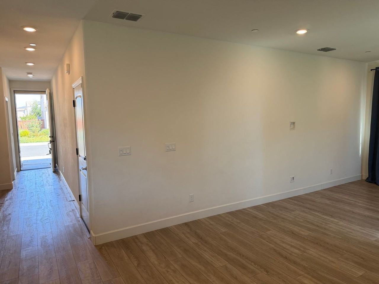9486 Cheverny Way - Photo 3 of 32