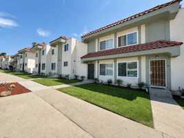 featured image of 50 Dakota Dr