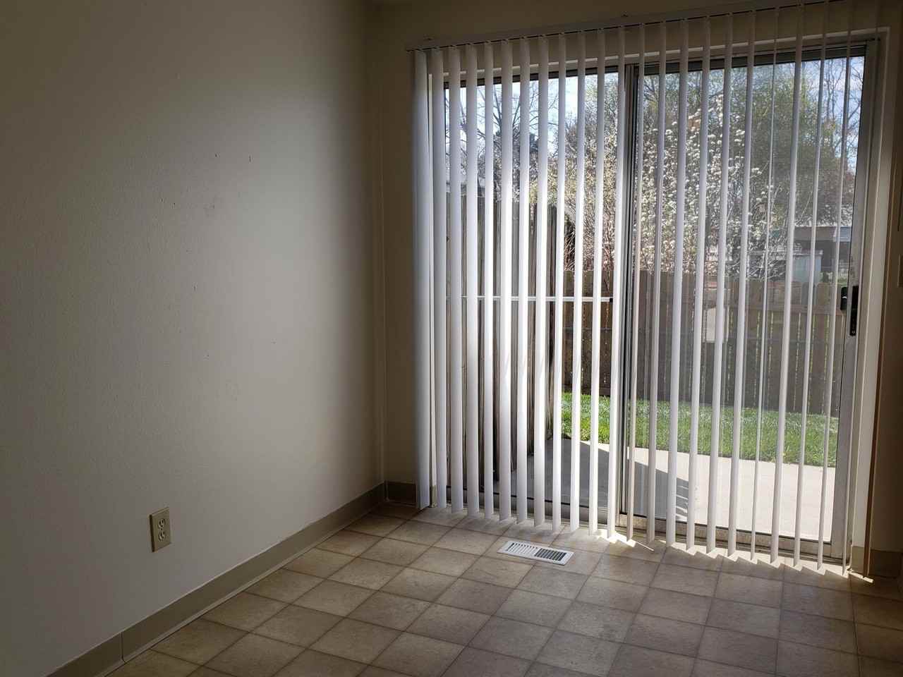 100 Colby Court Ln - Photo 4 of 13