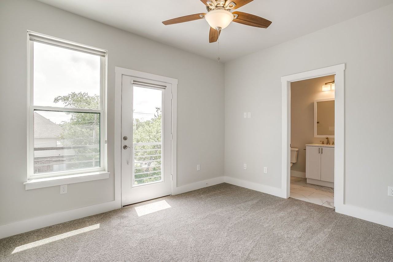 2716 Forest Park Blvd - Photo 5 of 37