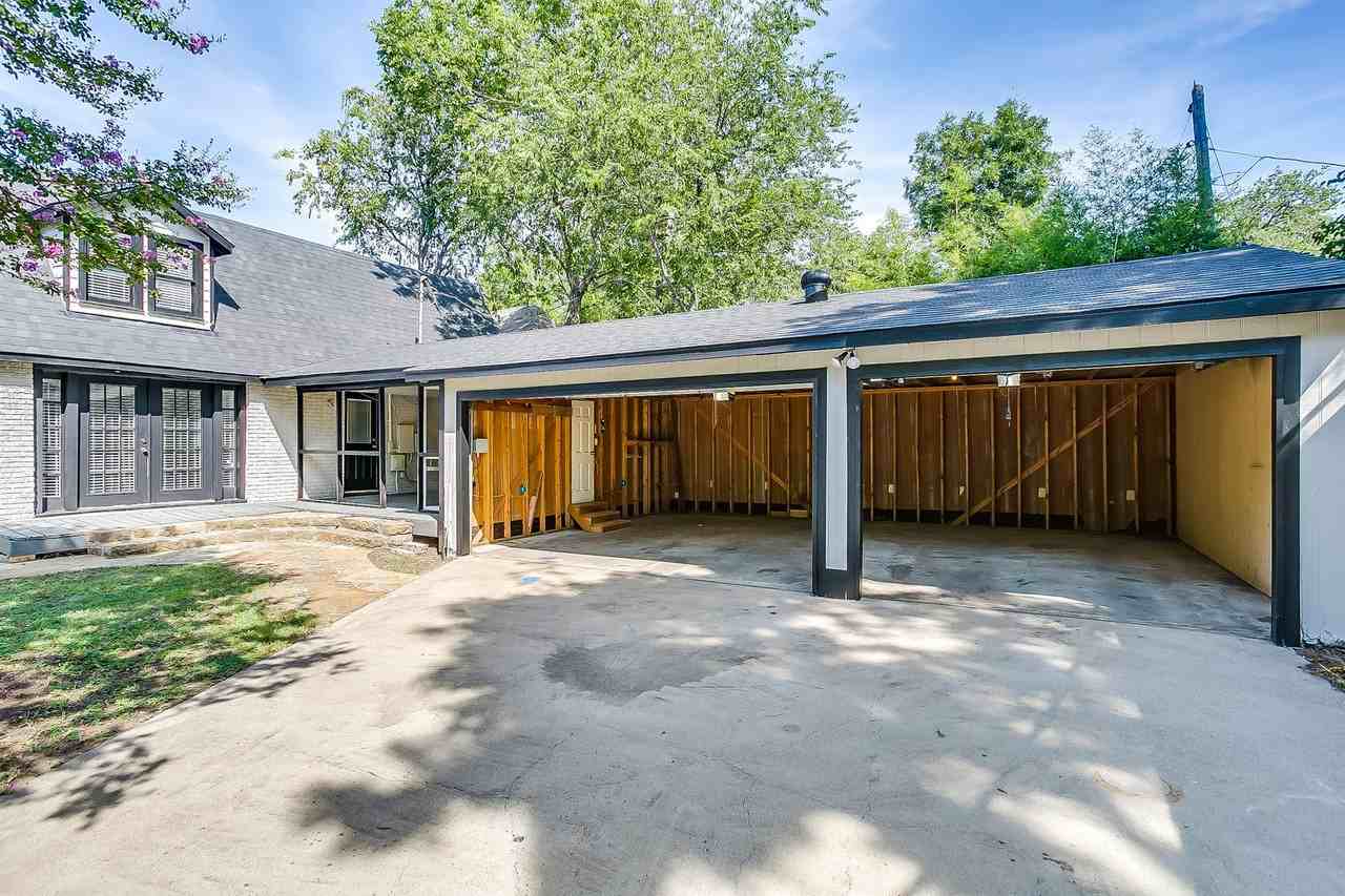 3257 Greene Ave - Photo 5 of 50