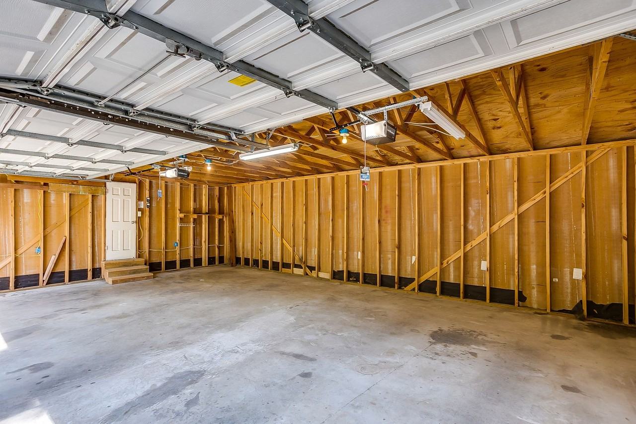 3257 Greene Ave - Photo 6 of 50
