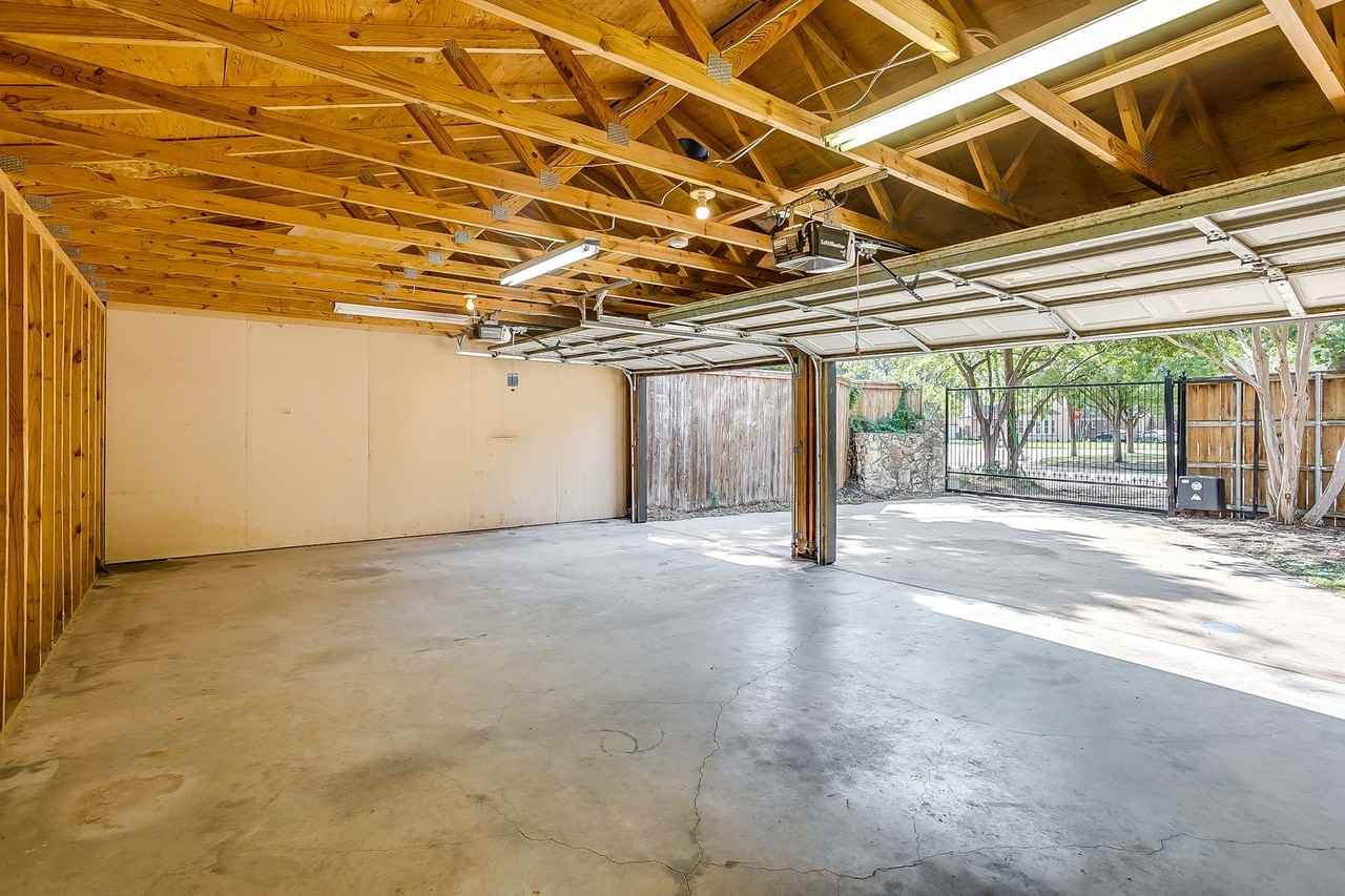 3257 Greene Ave - Photo 7 of 50