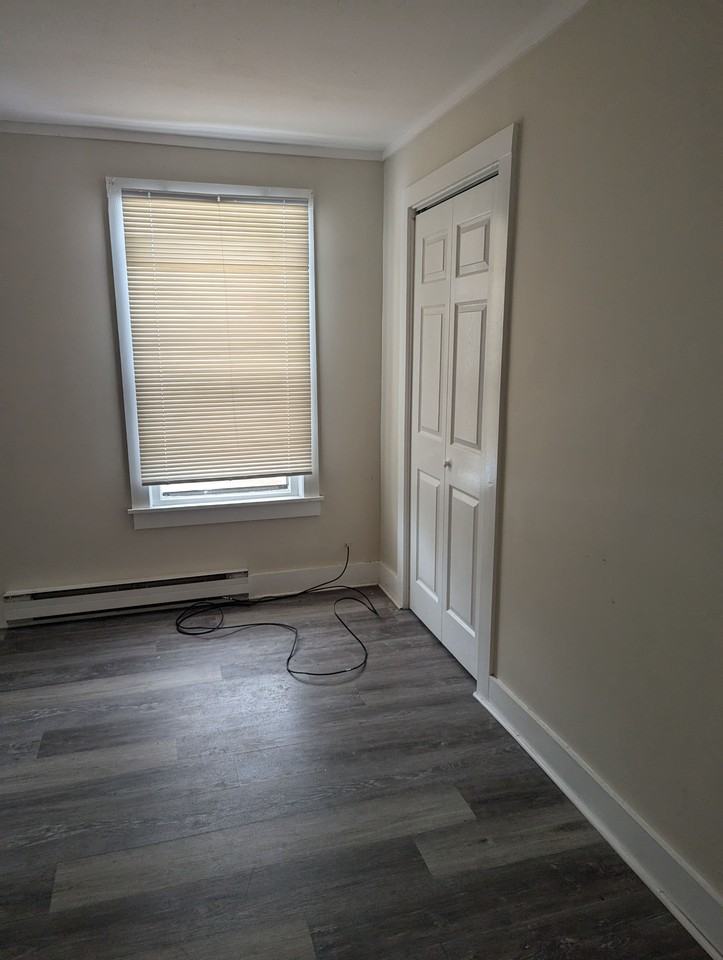 15D Village St - Photo 4 of 5