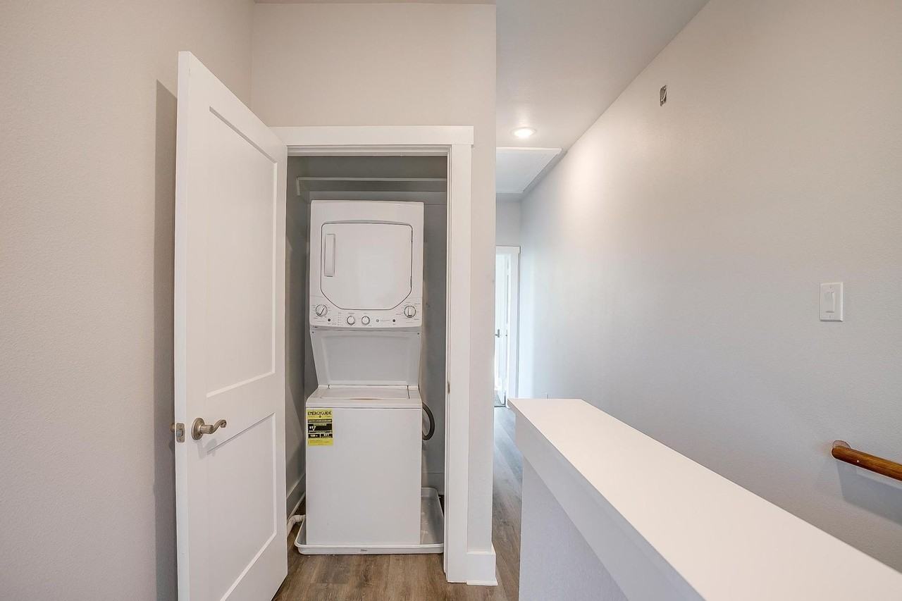 2321 Benbrook Blvd - Photo 5 of 40