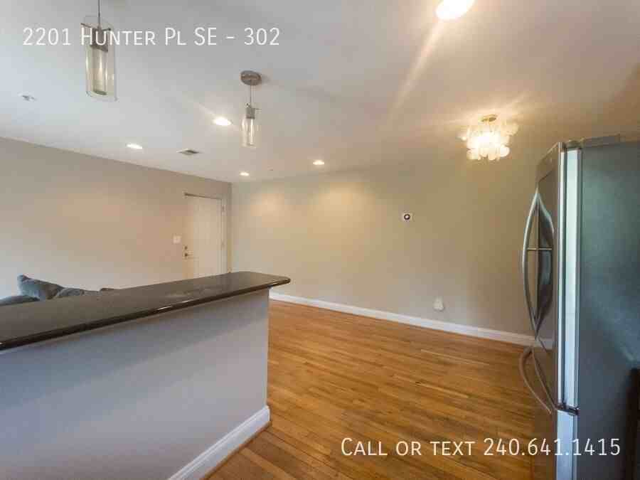 2201 Hunter Pl Se #302 - Photo 3 of 21