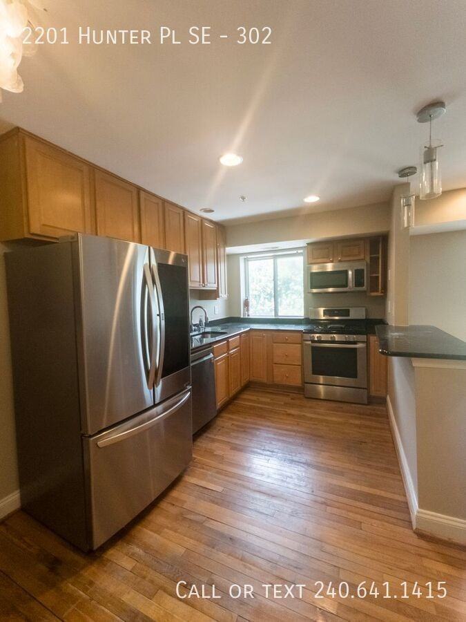 2201 Hunter Pl Se #302 - Photo 5 of 21
