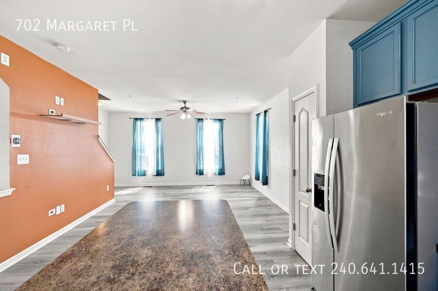 702 Margaret Pl - Photo 2 of 18