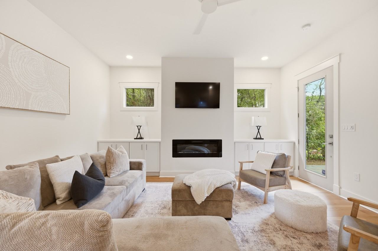 205 Whitefoord Ave Ne #A - Photo 5 of 50