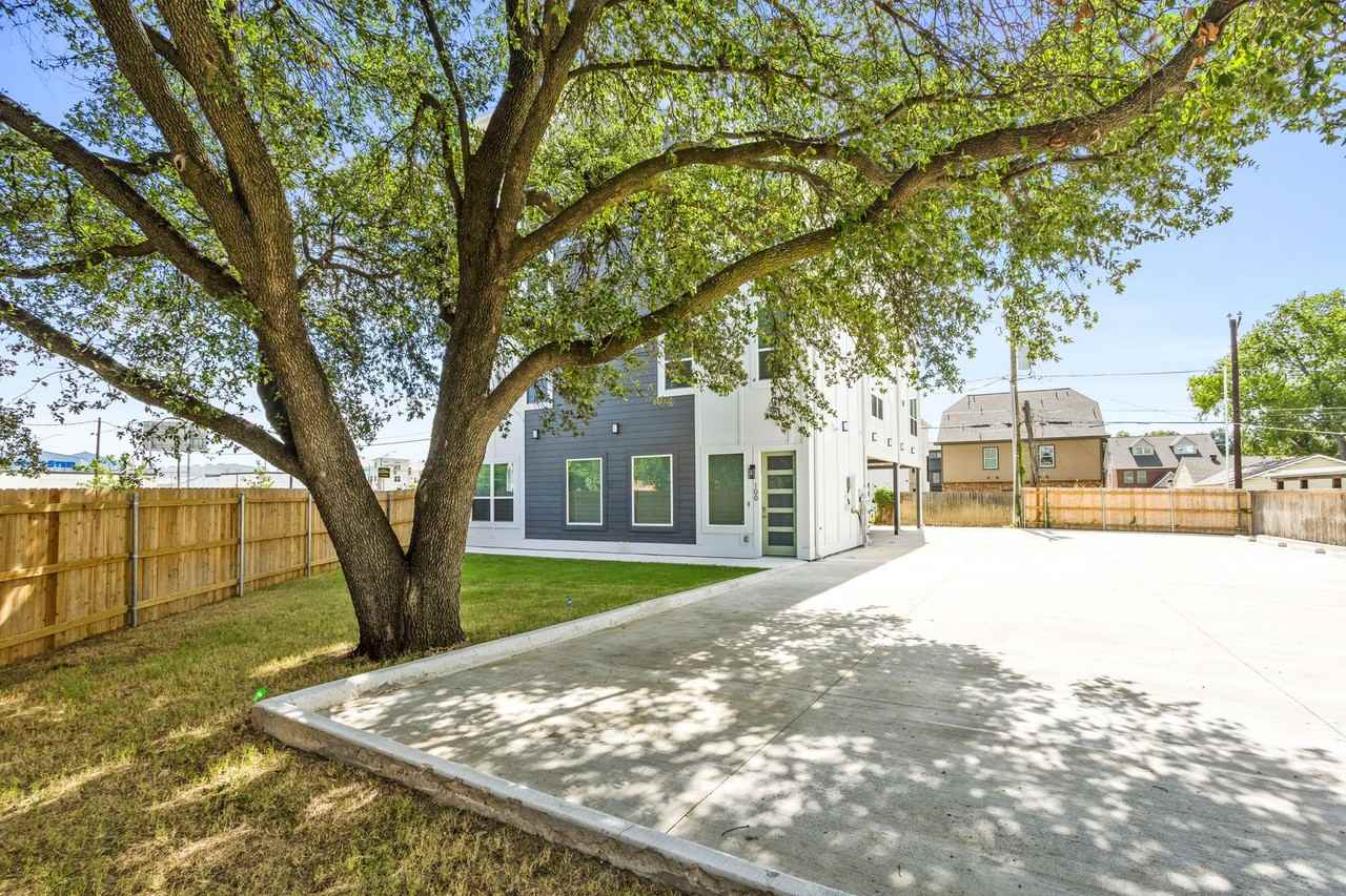 2400 Benbrook Dr - Photo 7 of 31