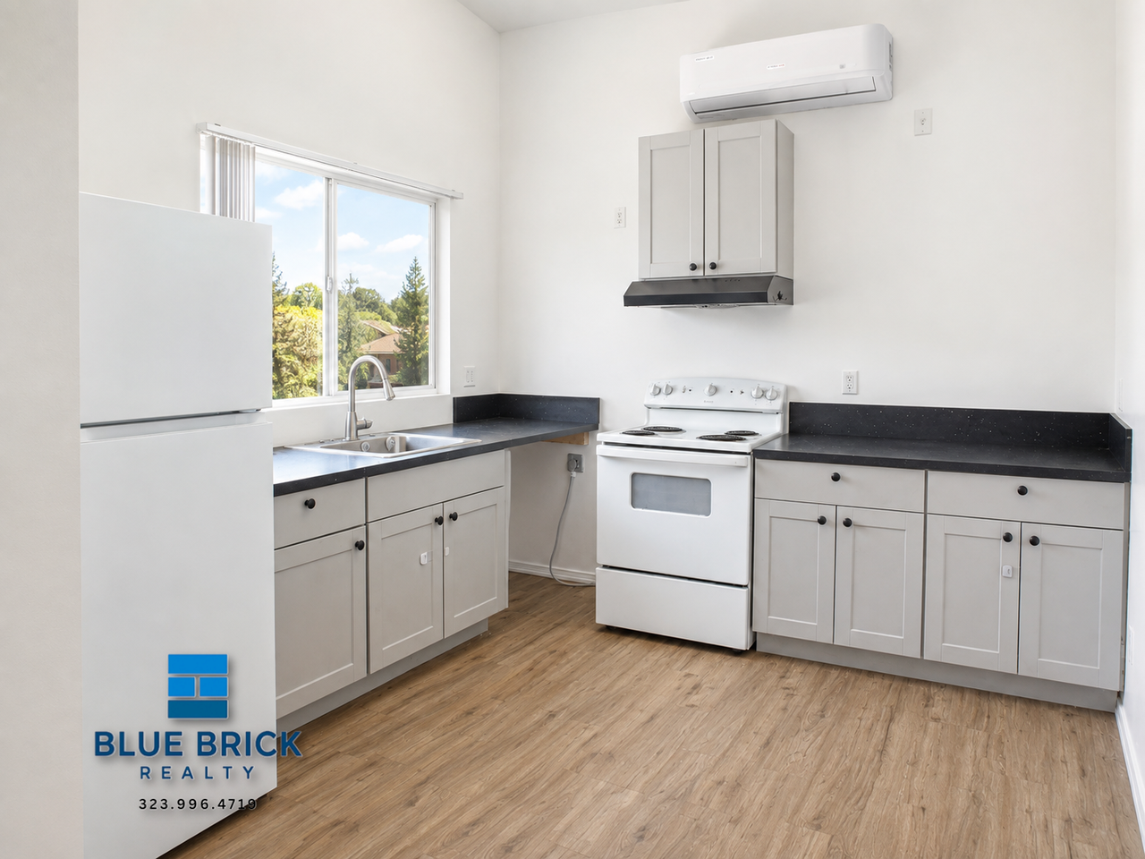 13441 Vanowen St #1 - Photo 4 of 21