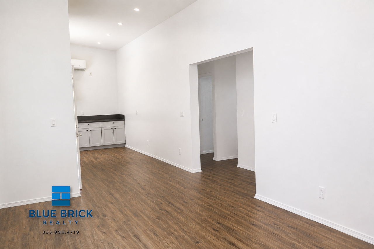 13441 Vanowen St #1 - Photo 6 of 21