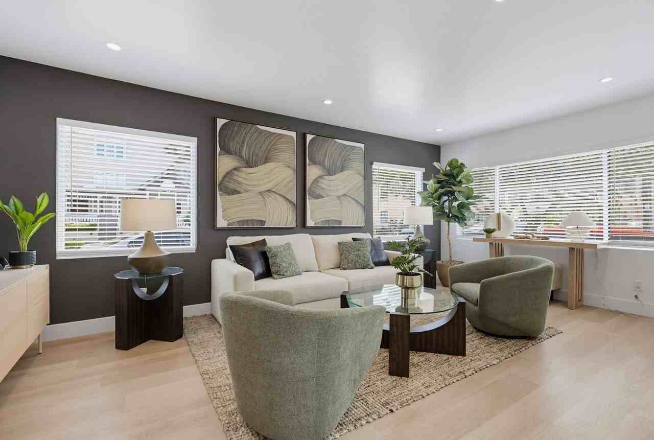 426 Arbor Dr - Photo 3 of 44