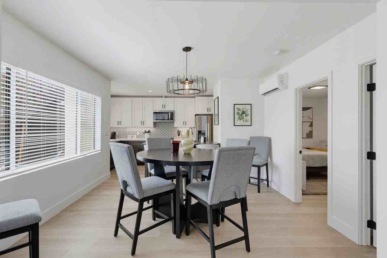 426 Arbor Dr - Photo 5 of 44