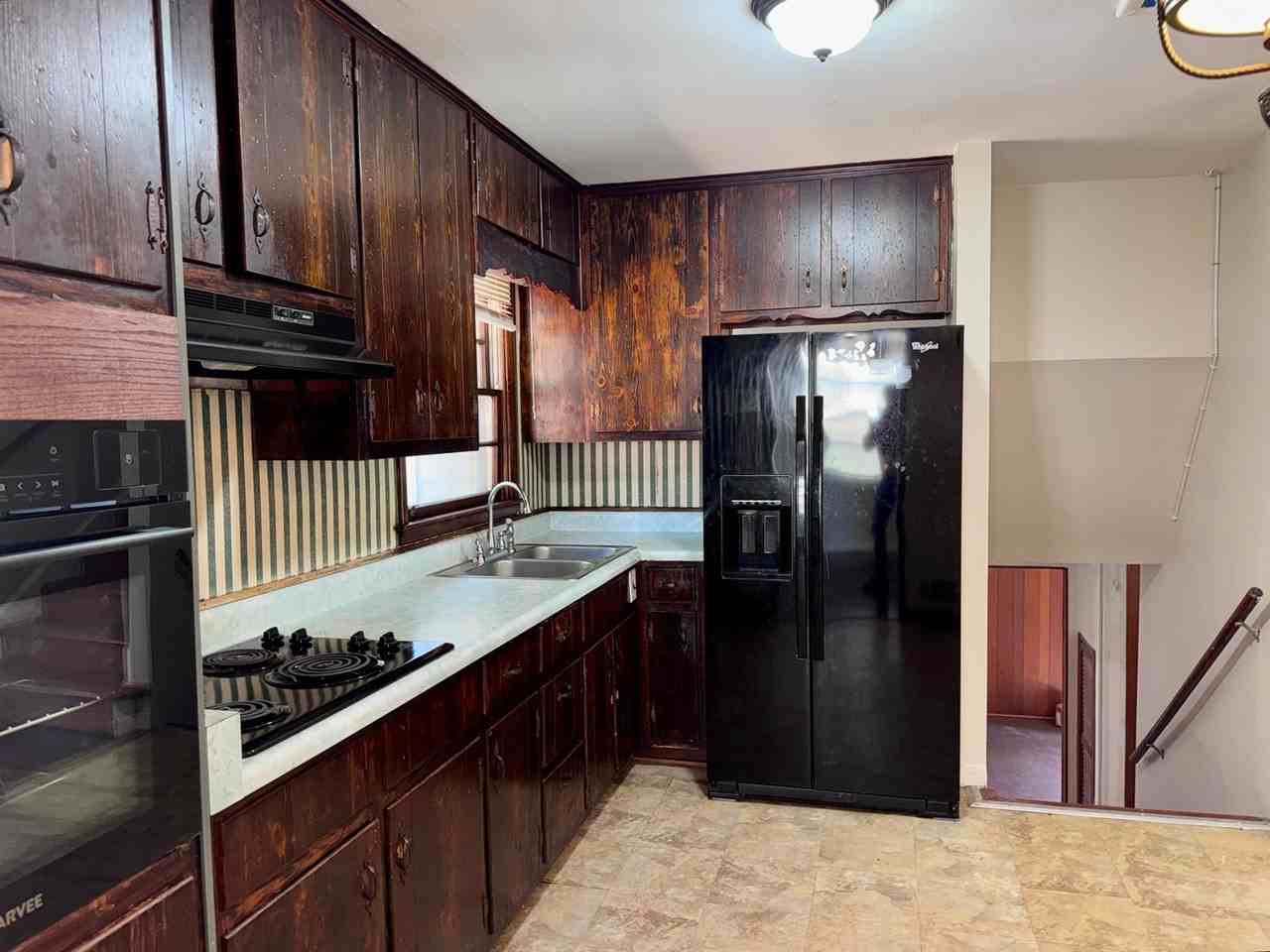 430 Windsor Dr - Photo 7 of 21