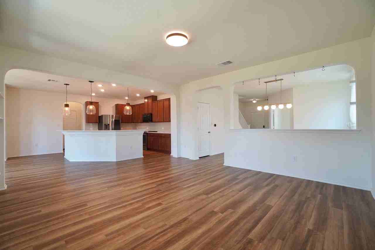 7917 Big Wind Way - Photo 7 of 45