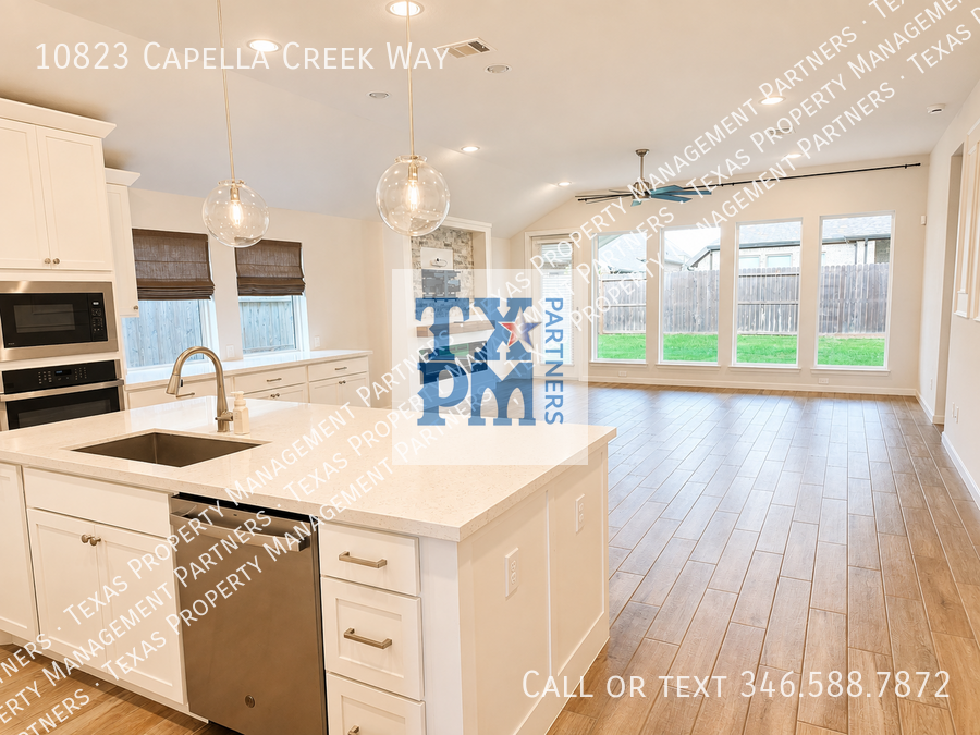10823 Capella Creek Way - Photo 3 of 9
