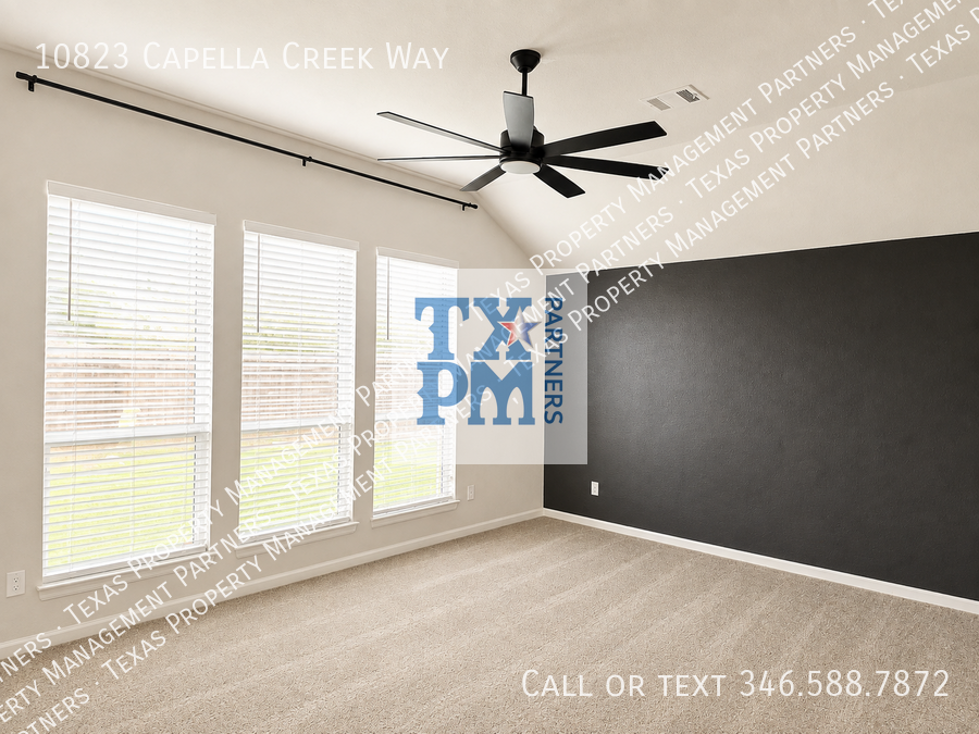 10823 Capella Creek Way - Photo 5 of 9