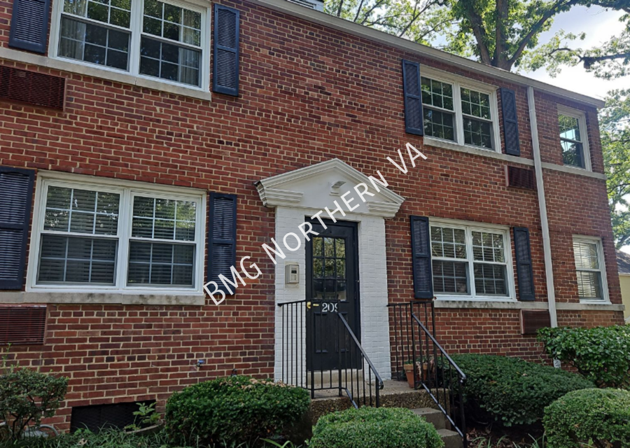 209 N Trenton St #3 - Photo 2 of 7