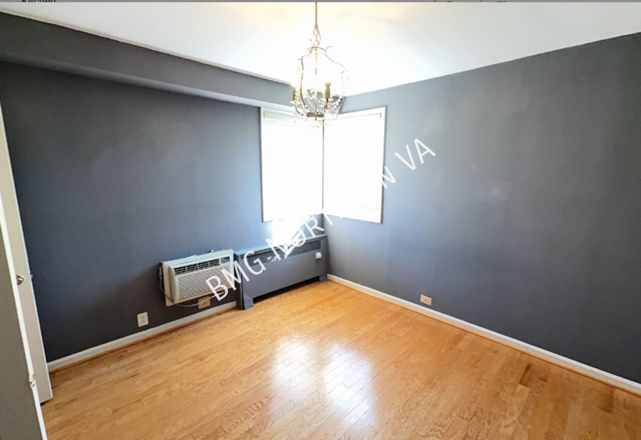 209 N Trenton St #3 - Photo 5 of 7