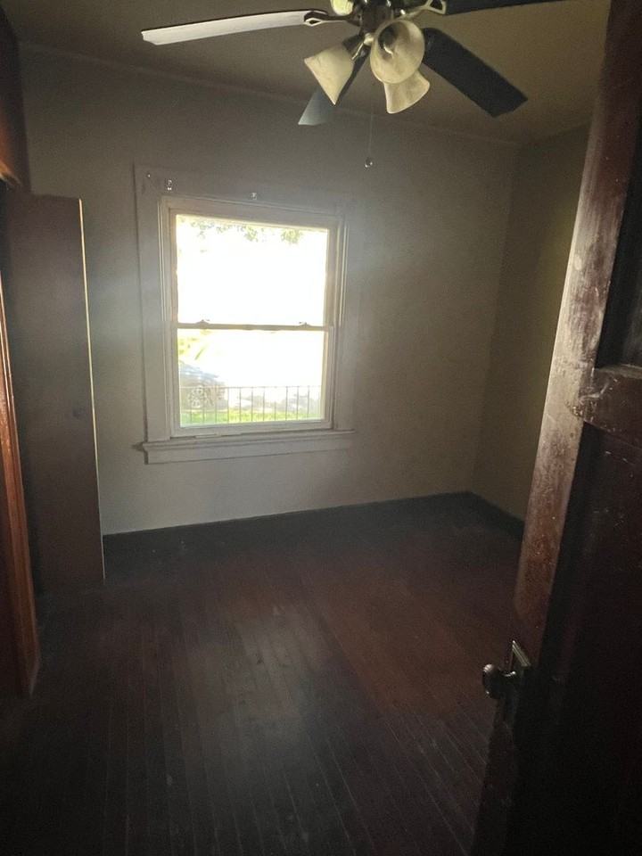 212 E Siebenthaler Ave - Photo 2 of 7