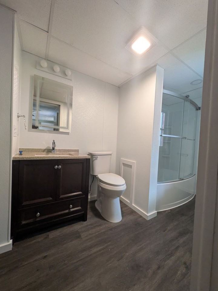 117 Main St Apt 1st - Photo 6 of 7