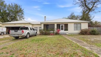 featured image of 304 Allen Ave