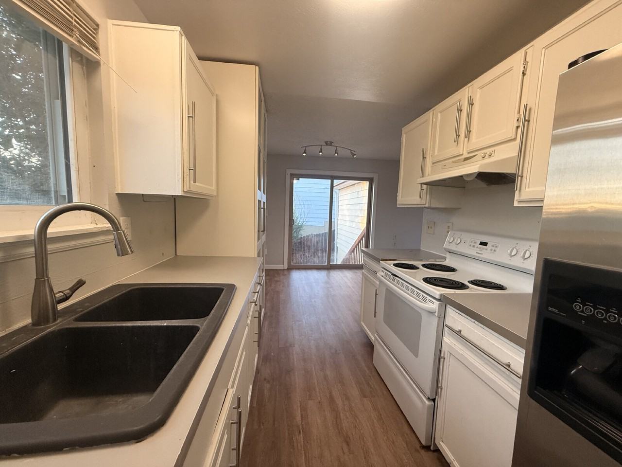 1286 Croke Dr - Photo 5 of 26