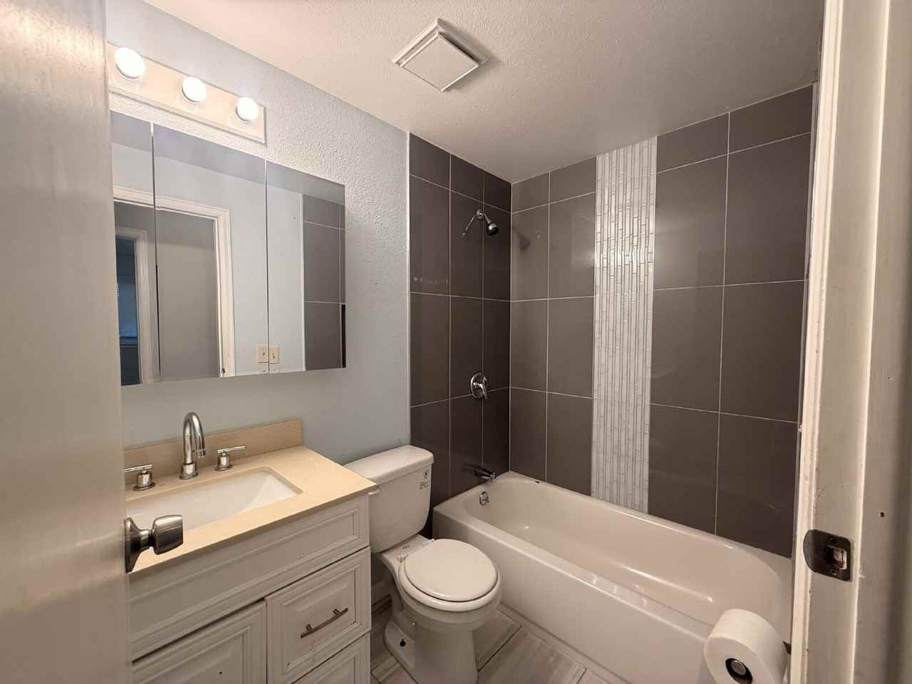 1286 Croke Dr - Photo 7 of 26