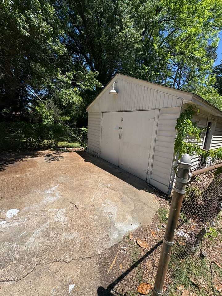 3904 Kimball Ave - Photo 4 of 25