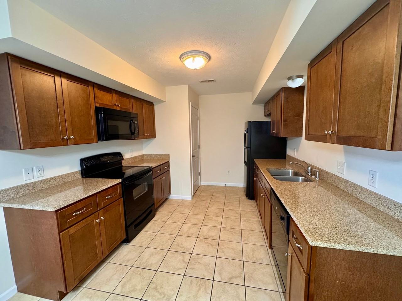1029 Shenandoah St #107 - Photo 5 of 14