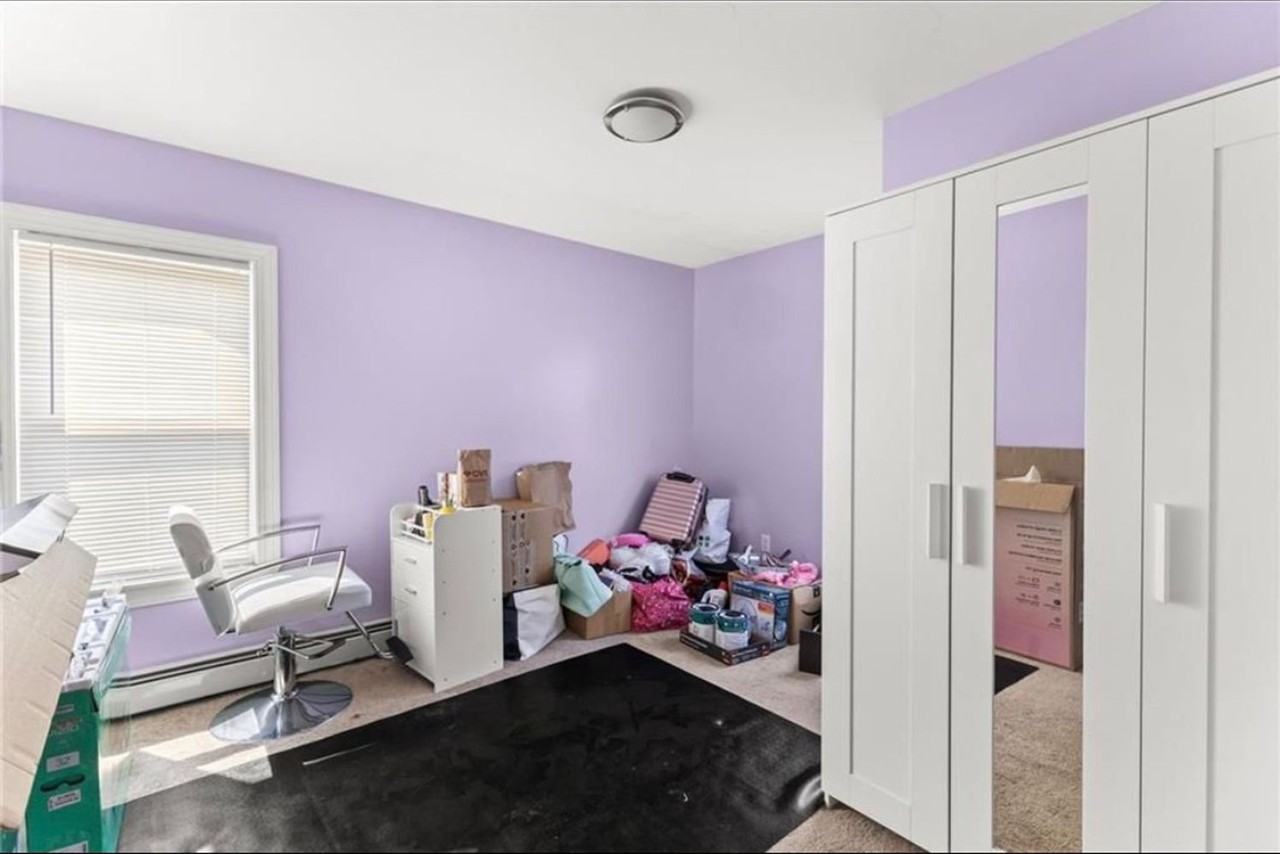 211 Carpenter Street - Photo 7 of 18