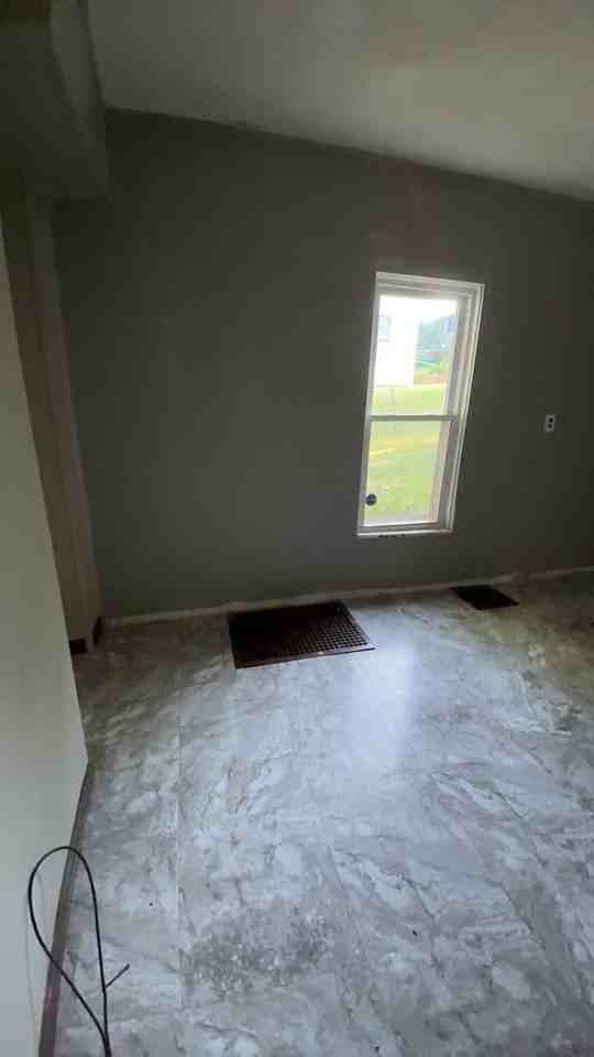 633 Forrest St - Photo 6 of 10