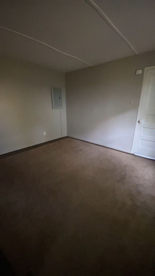 633 Forrest St - Photo 7 of 10