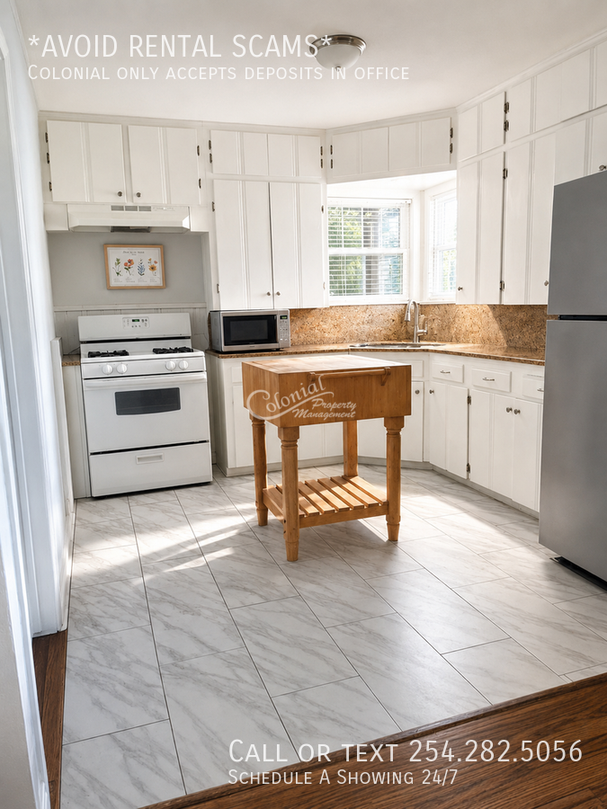 1406 N East St - Photo 3 of 12