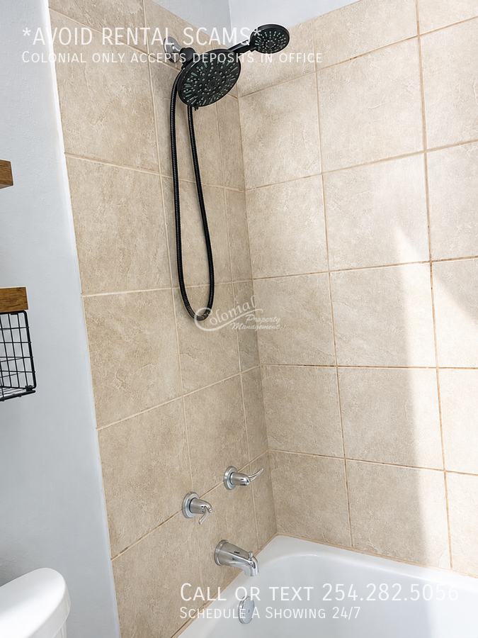 1406 N East St - Photo 7 of 12