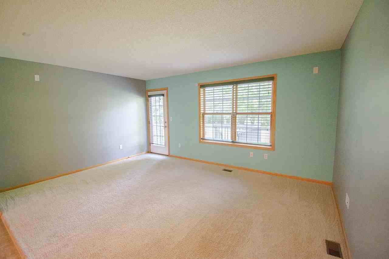 3057 Venice Ln Nw - Photo 7 of 25