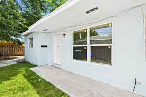 featured image of 143 W 28th St