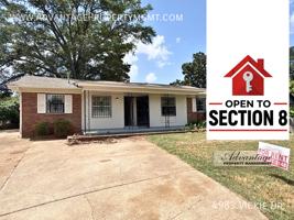featured image of 4983 Vickie Dr