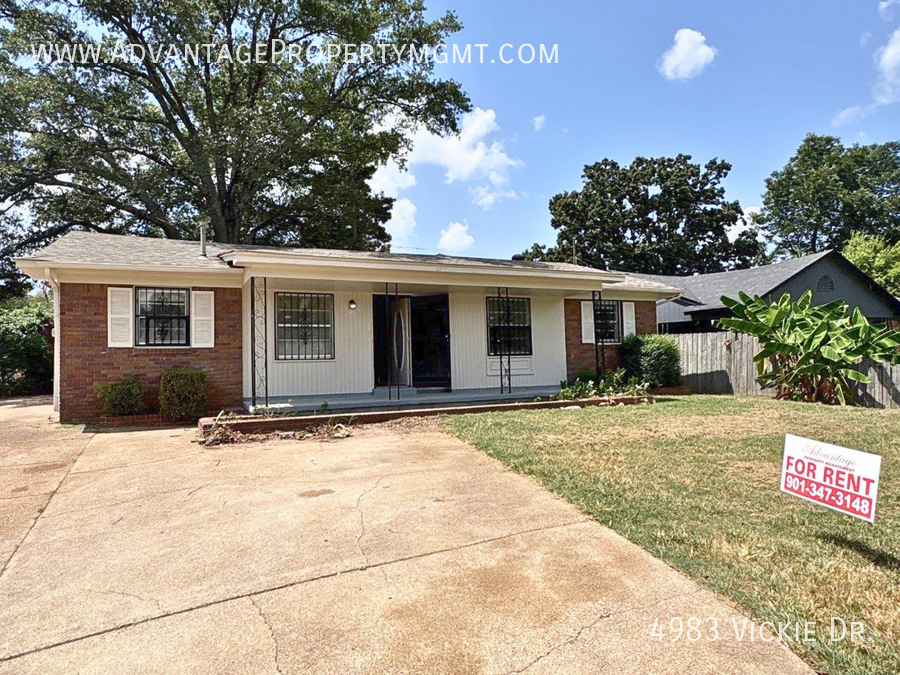4983 Vickie Dr - Photo 2 of 27