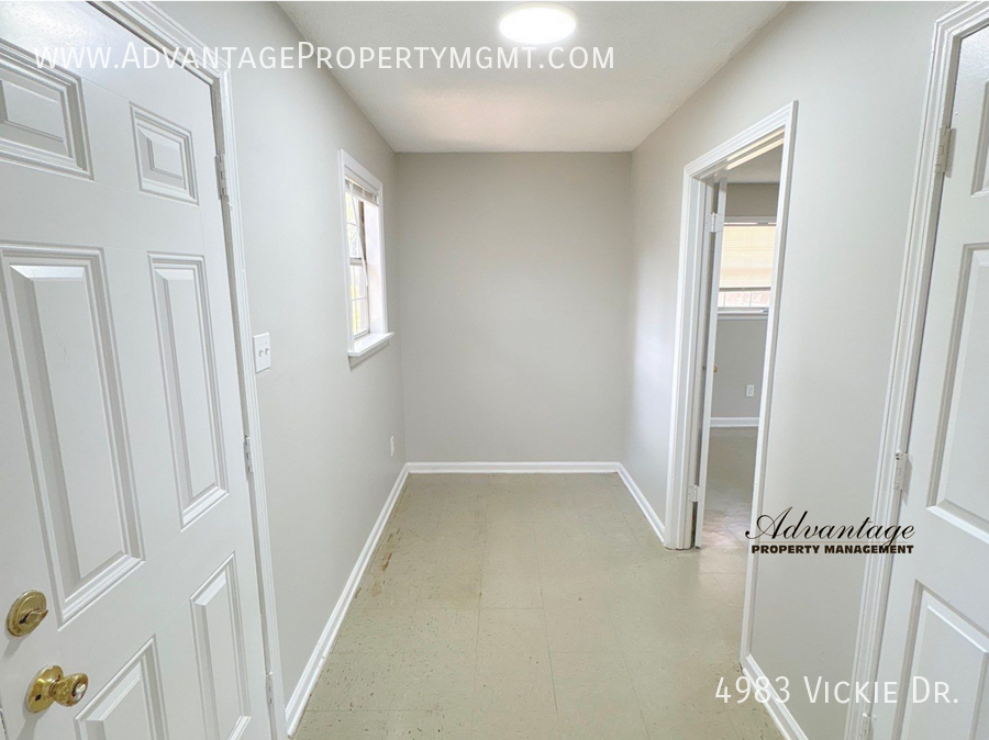 4983 Vickie Dr - Photo 7 of 27