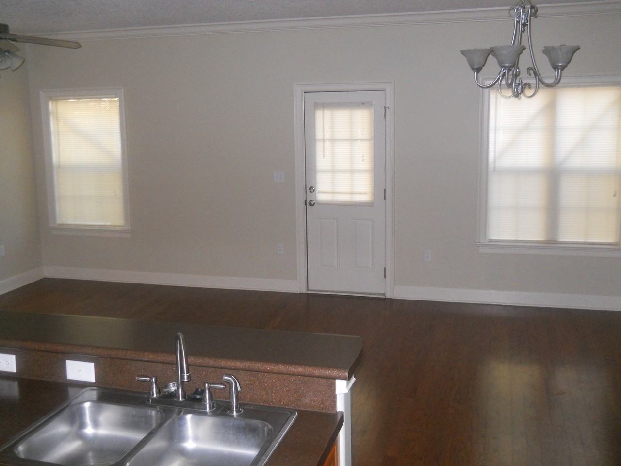 3406 N Barack Obama Blvd Apt H - Photo 3 of 12