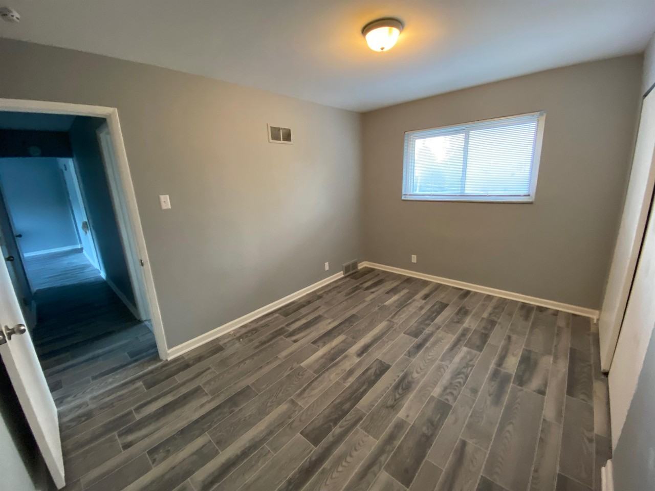 N Broadway #8538C - Photo 6 of 10