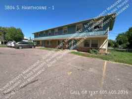 featured image of 3804 S Hawthorne Ave #1