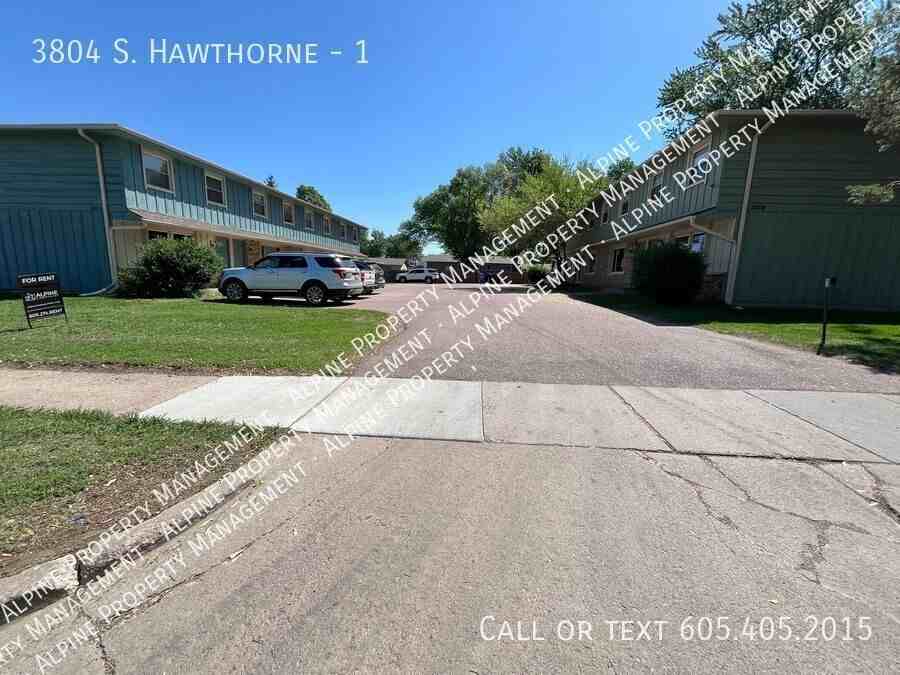 3804 S Hawthorne Ave #1 - Photo 2 of 26