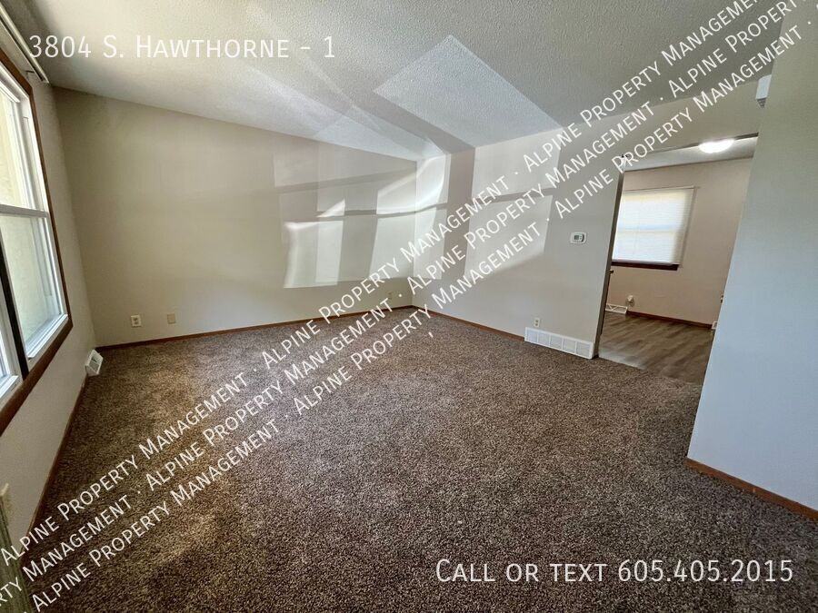 3804 S Hawthorne Ave #1 - Photo 6 of 26